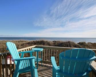 28 Beach Lookout Studio Bedroom Condo by RedAwning - Hatteras - Balcone