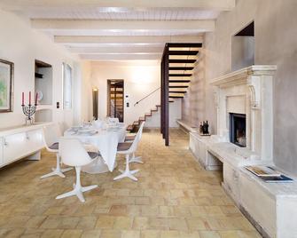 Villa In Zafferana Near Mount Etna Sauna - Zafferana Etnea - Eetruimte