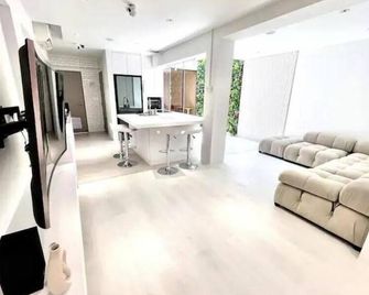 The Quintessence Suite - Singapore - סלון