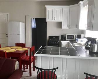 Modern fully furnished home with 1 bedroom - Corozal - Kitchen