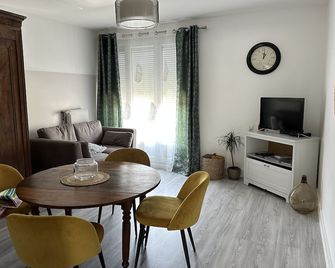 Appartementdes Hauts de Lutz à Proximité de la Loire - Beaugency - Restaurant