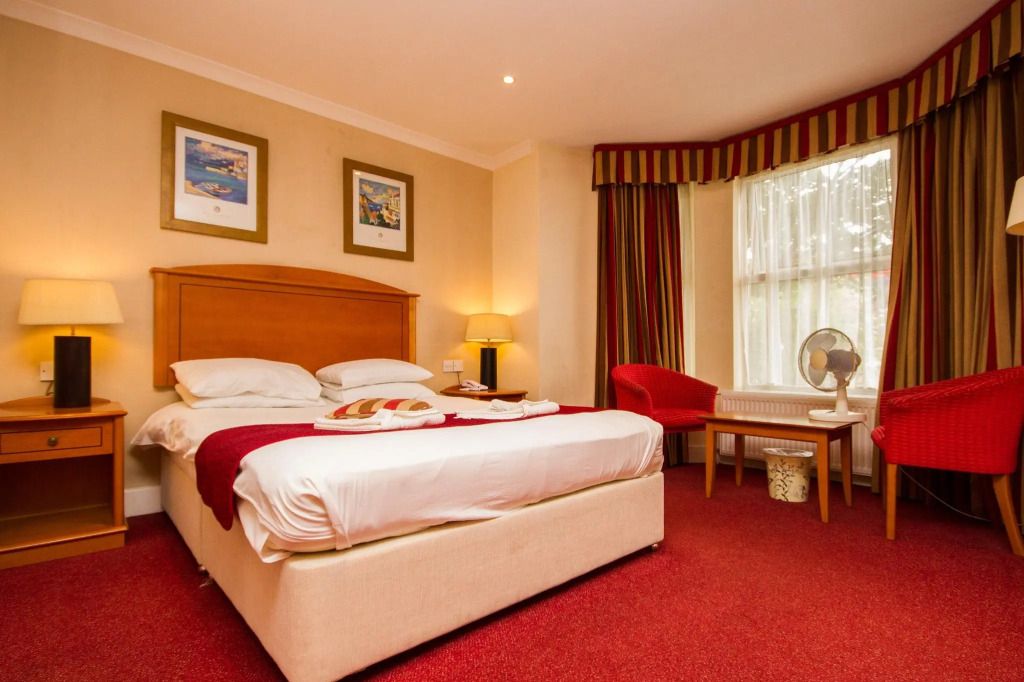 دي جاي سويتس ذا إيليمينت