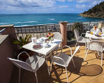 Hotel Delle Rose - Bonassola - Balkon