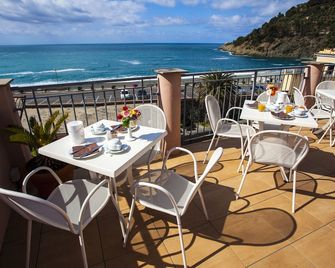 Hotel Delle Rose - Bonassola - Balcony