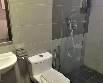 Hotel Westree Kl Sentral - Kuala Lumpur - Bathroom