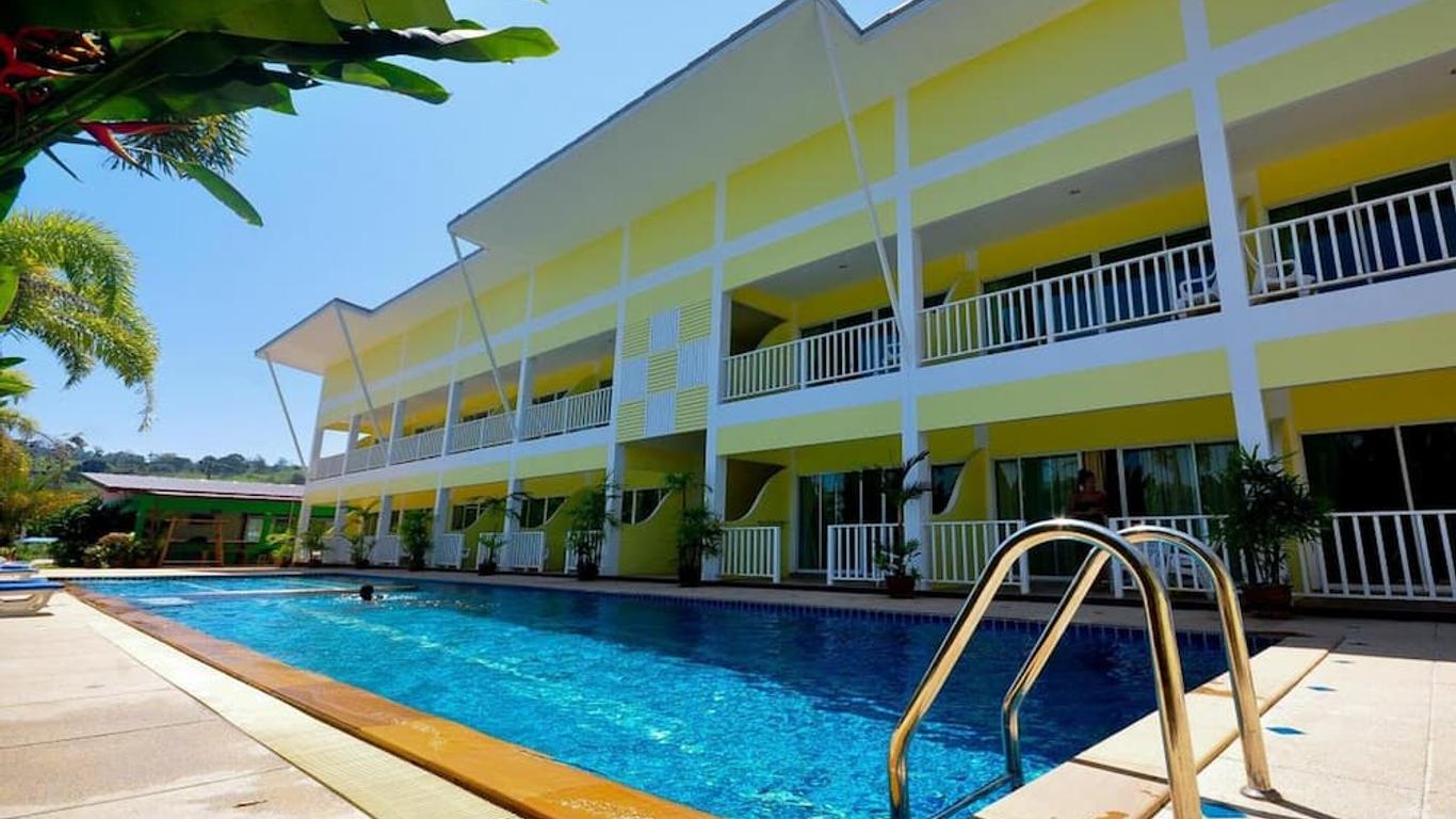Phuket Airport Sonwa Resort