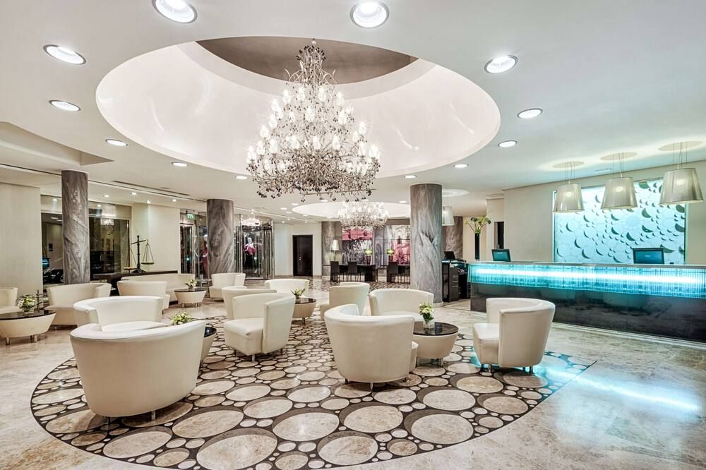 إيه إكس ذا بالاس - سليما - ردهة