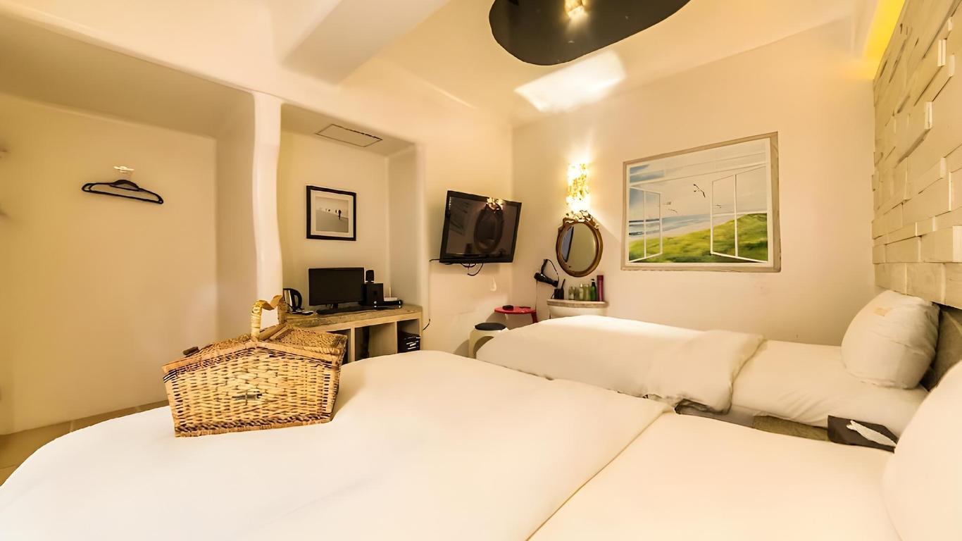 Sinchon Gaon Hostel