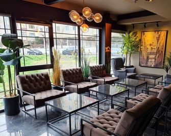 Air Boss Istanbul Airport and Fair Hotel - Istanbul - Lounge