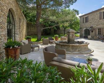 Hôtel Le Jas de Gordes - Gordes - Patio