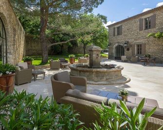 Hôtel Le Jas de Gordes - Gordes - Патіо