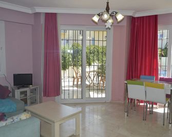 Oludeniz Hostel - Ölüdeniz