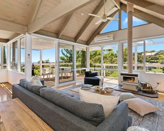 Ngaree - Mount Martha - Living room