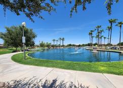Peaceful 3 Bedrooms Vacation or Business Retreat - Maricopa - Πισίνα