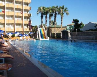 Club Tess Hotel - Konakli - Pool