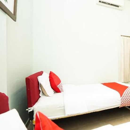 Kartika Syariah Homestay by Stayku image 1