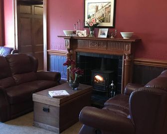 Ashtree House Hotel - Paisley - Wohnzimmer