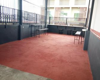 The 25 Hostel - Hat Yai - Balcone