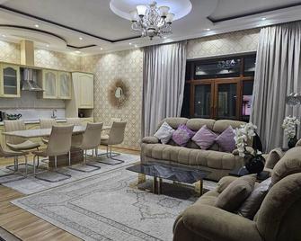 Zimaleto - Yusufhona - Living room
