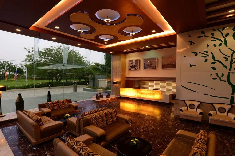 Top3 Lords Resort Bhavnagar - Bhavnagar - Salon