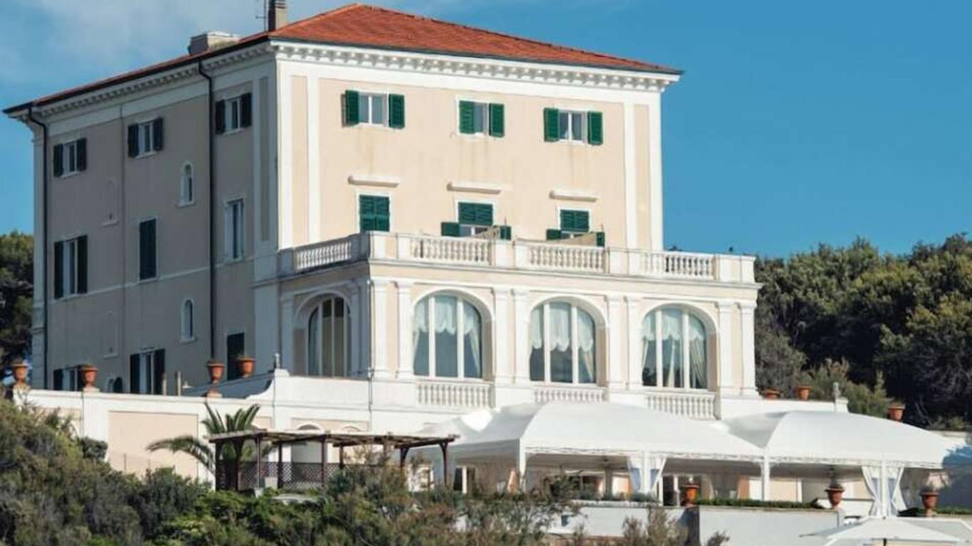 جراند هوتل فيلا باريسي