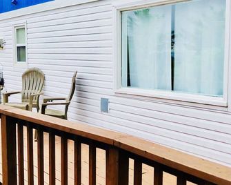 A Fisherman's Place! Perfect Place To Rest Your Head - Kodiak - Balcony