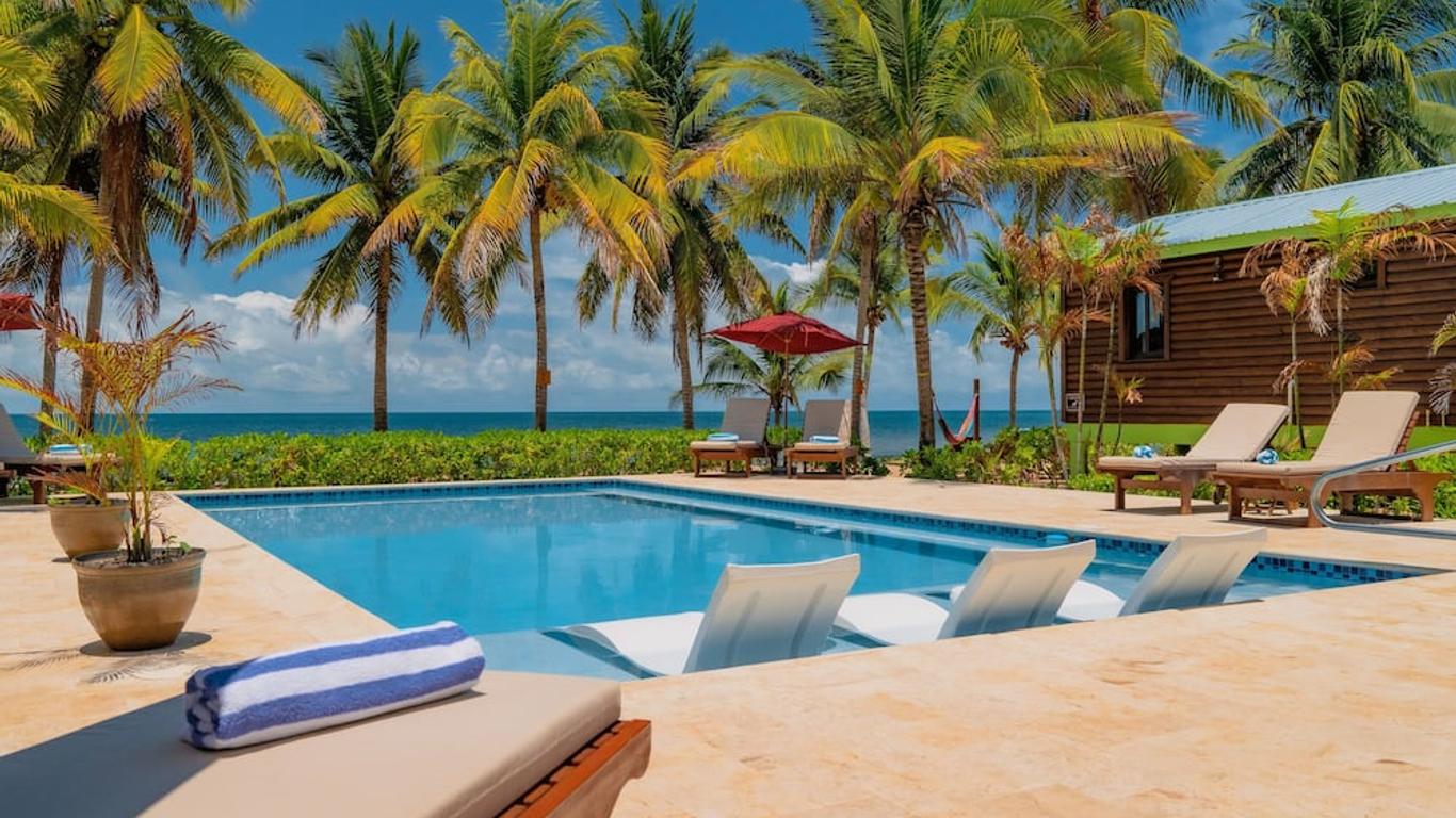 Coconut Row Boutique Hotel