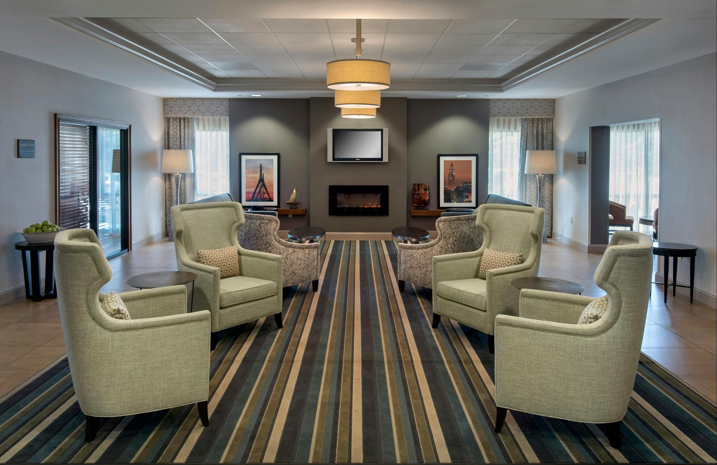 Hampton Inn Boston-Logan Airport - Revere - Lounge