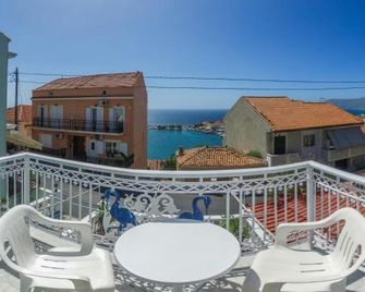 Hotel Lenox - Pythagorio - Balcon