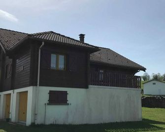 Chalet familial à Vagney + Jardin et Terrain de Bowling - Vagney - Bâtiment