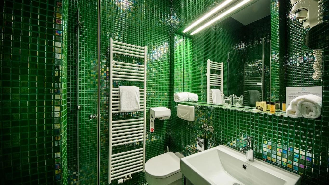 ホテル リムスキ ドボル