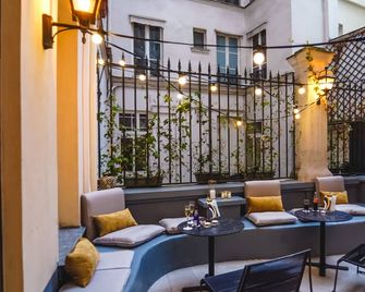 Timhotel Invalides Eiffel - Parigi - Patio