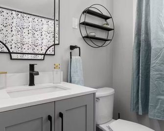 Newly Renovated 3BR Home in West End Kingston - Kingston