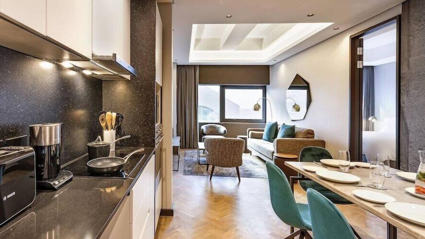 The Onyx Apartment Hotel By Newmark