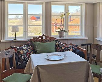Holiday Home Mariestad X - Mariestad - Dining room