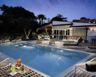 Boutique Hôtel Villa Fabulite - Antibes - Pool