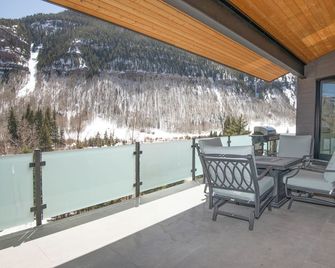 New Vail Chalet. 5 BR, 5 Bath. Spectacular views Easy access to free shuttle bus - Vail - Balcon