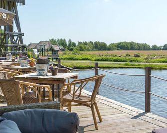 Spacious Villa in a National Park - Paasloo - Patio