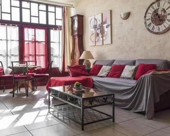 Gite Saint-Bonnet-de-Rochefort, 2 bedrooms, 5 persons - Vicq - Sala de estar