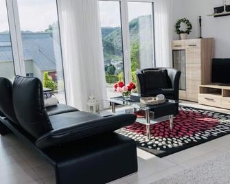 Ferienwohnung Mosel- und Burgblick, Koblenz-dieblich - Dieblich - Sala de estar