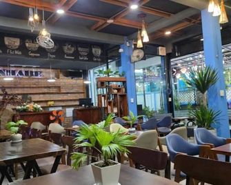 Share Hostel & Coffee - Hué - Restaurante