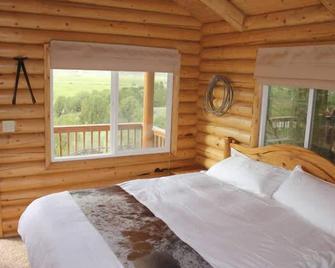 Wranglers Quarters RiverView Cabin - Sevier River Ranch - 1 King bed - Hatch - Chambre