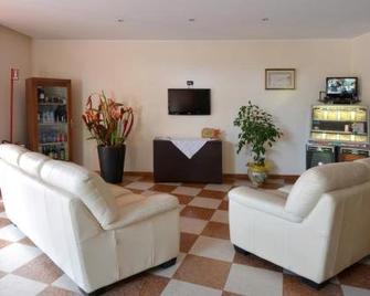 Hotel Eolo - Sermide - Living room