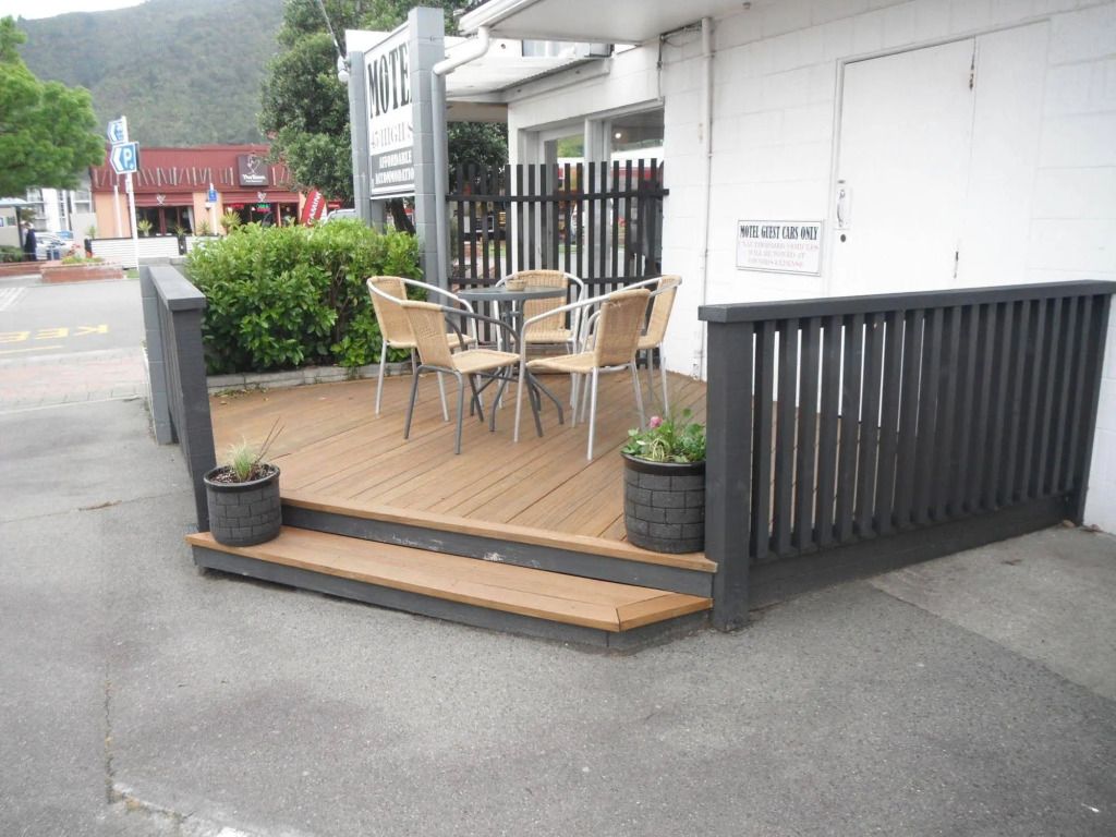 High Street Living Motel - פיקטון - פטיו