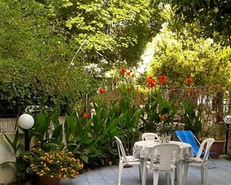 B&B Albatros - Lipari - Innenhof