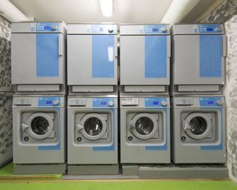 Halmstad Hotel Apartments - Halmstad - Lavanderia