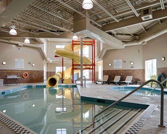Quality Inn & Suites - Rimbey - Pool