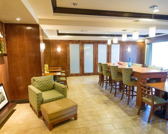 Hampton Inn Brattleboro - ברטלבורו - מסעדה