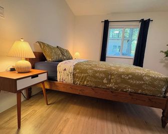 Downtown-Pool,firepit,trees, Wfh-No Gate Fee Like Pml - Groveland - Bedroom