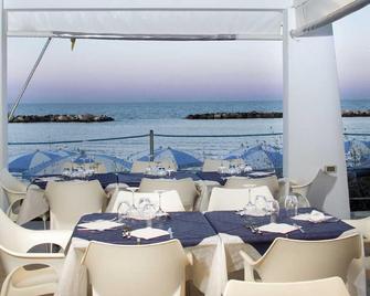 Residence i Delfini-Trilocale B - Cupra Marittima - Restaurant